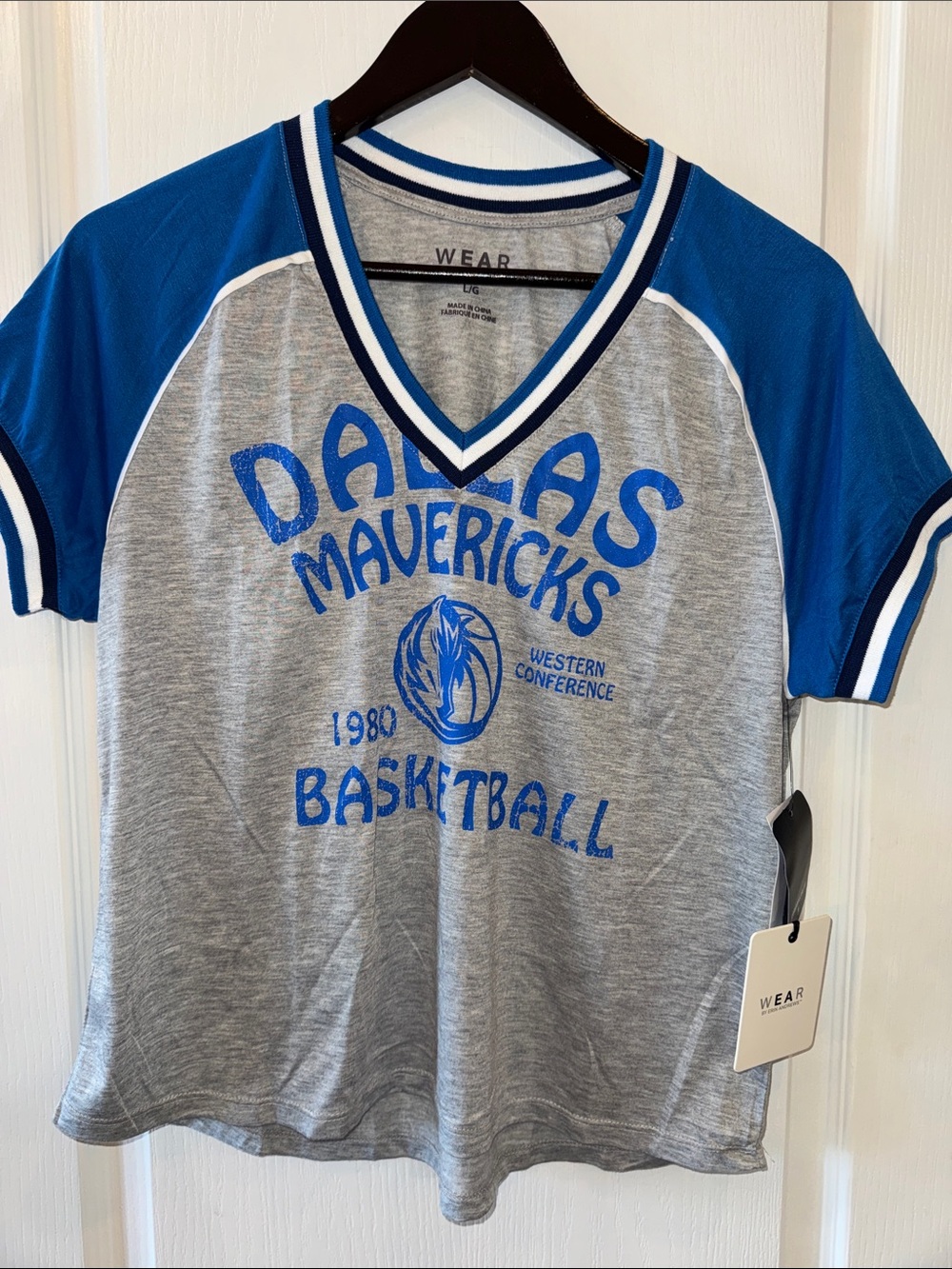 Wear Dallas Mavericks Gray & Blue Short Sleeve Tee
